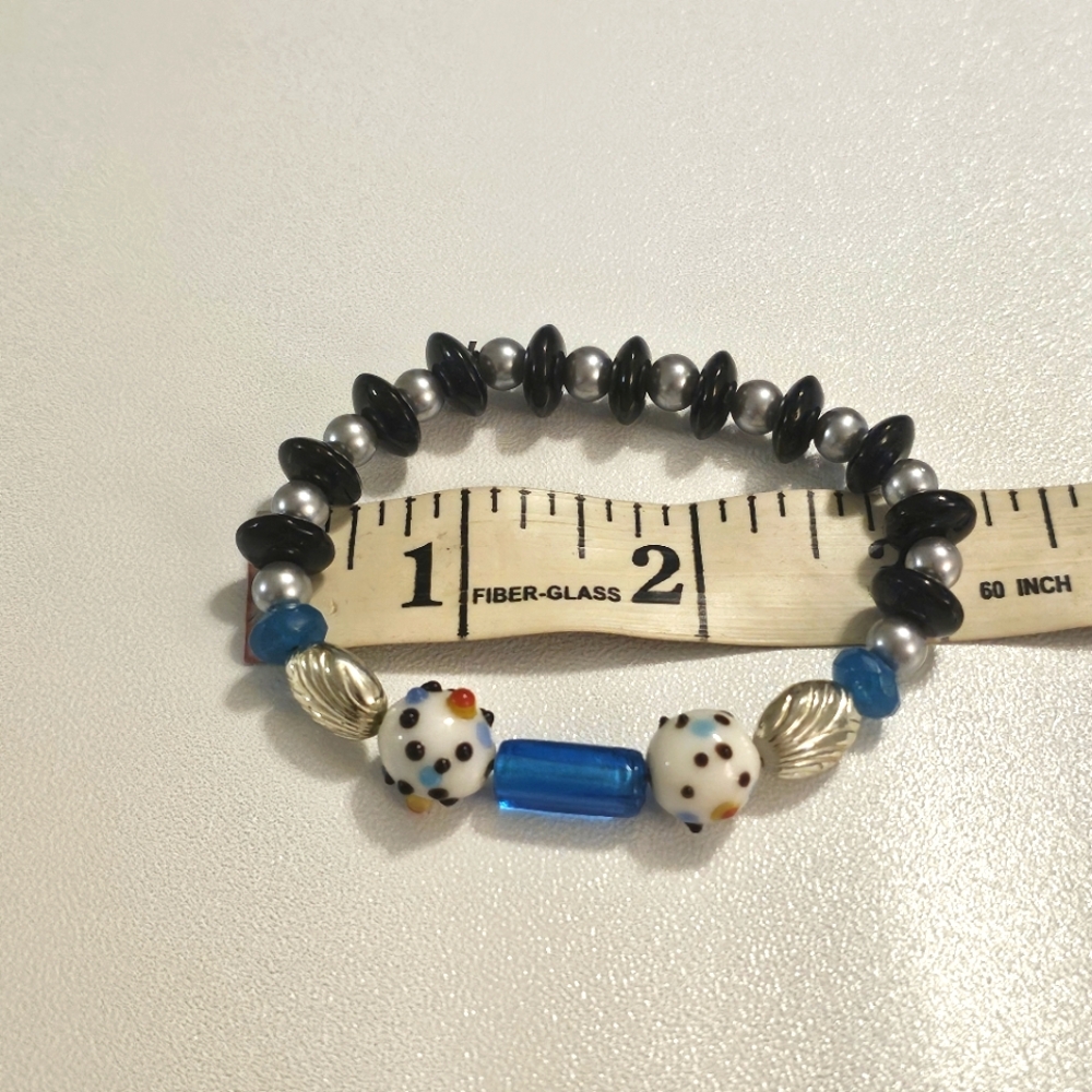 Blue Obsidian and Black Agate Beaded  Bracelet. - Picture 4 of 5
